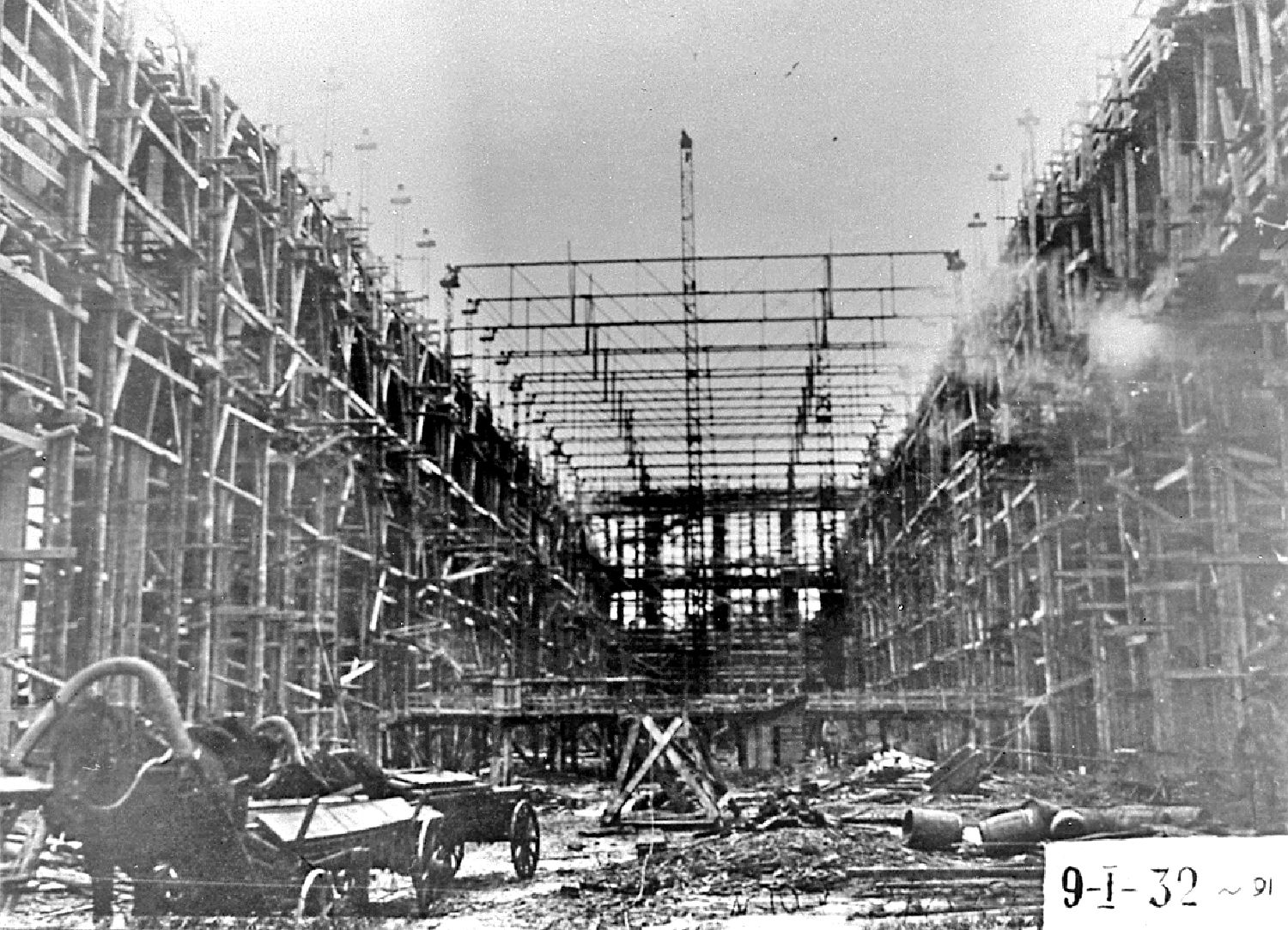 Будівництво цехів головного корпусу 1932 рік
