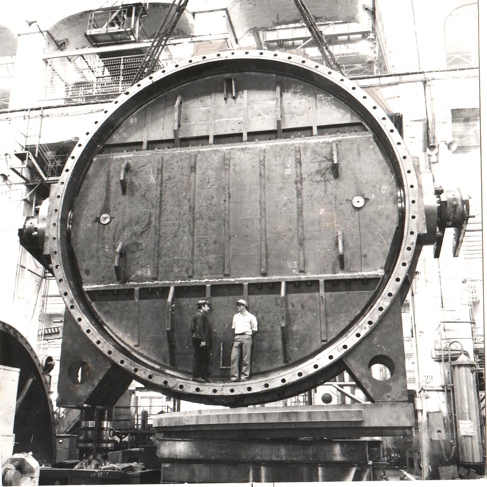 Butterfly valve with diameter 7.6 m of Baipazin HPP (Tajikistan) 1983