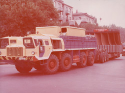 Transportation of runner for Piedra del Aguila HPP (Argentina) 1989