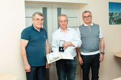Співробітники АТ 