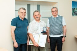 Співробітники АТ 